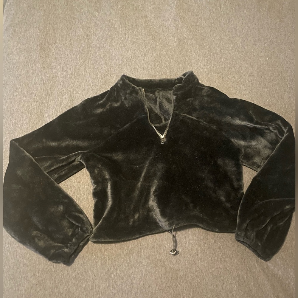 NVGTN Cropped black teddy fleece jacket